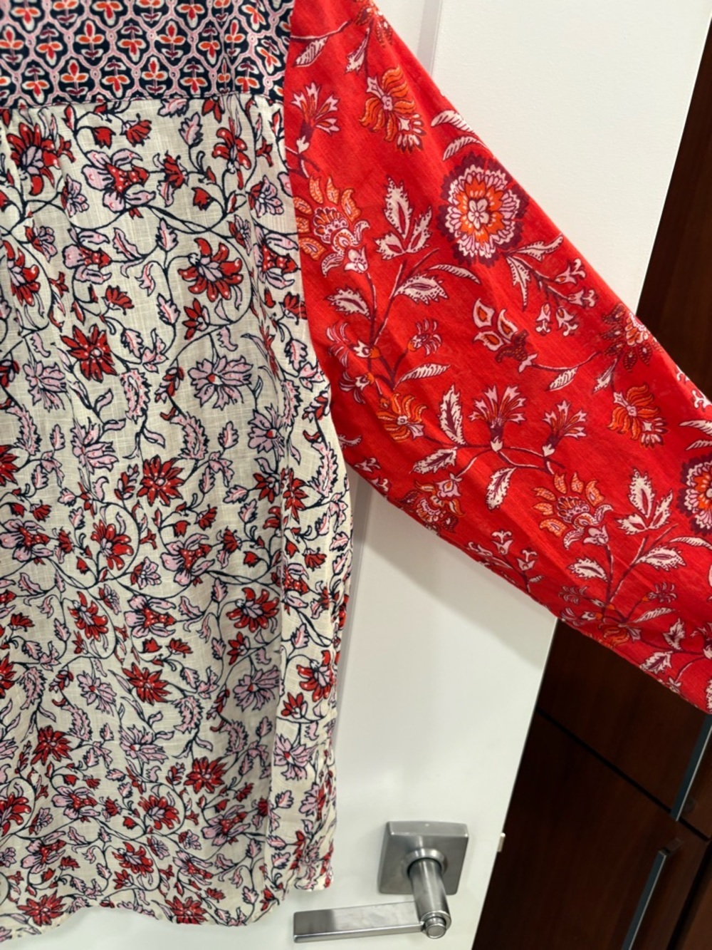 J. Jill Red White Floral Patchwork Boho Cotton Button Down Size Medium Petite - Picture 13 of 14
